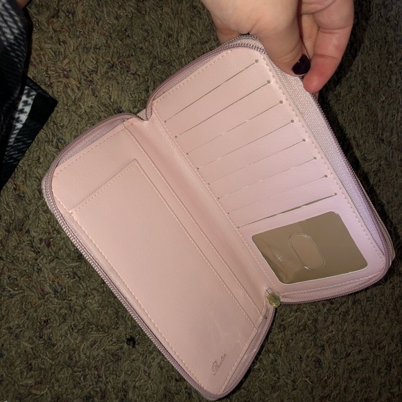 Pink Wallet - Picture 2 of 4